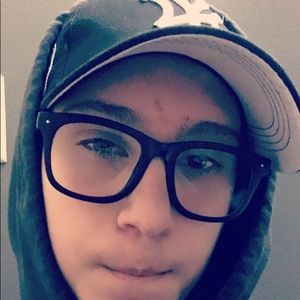 Meet your Posher, Elijah